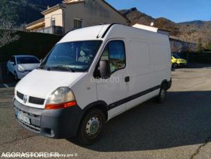 Fourgon avec parois et toit rigide Renault Master