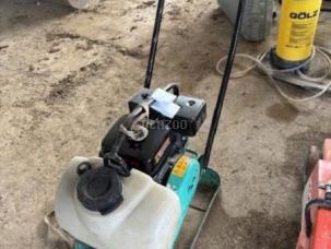 Compacteur à main Mikasa MVC-F80R