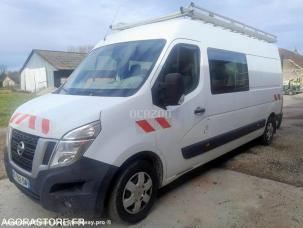 Fourgon avec parois et toit rigide Nissan NV400
