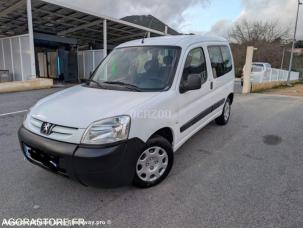 Fourgon avec parois et toit rigide Peugeot Partner