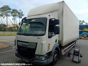 Fourgon avec parois et toit rigide DAF LF