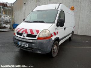 Fourgon avec parois et toit rigide Renault Master