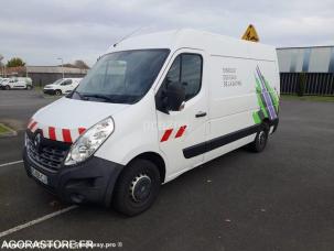 Fourgon avec parois et toit rigide Renault Master