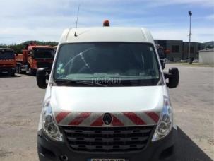 Fourgon avec parois et toit rigide Renault Master