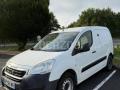 Fourgon avec parois et toit rigide Peugeot Partner