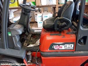  Nissan Modèle : FGD02A300