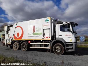 Benne à ordure ménagères Mercedes 2533