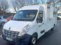 Fourgon avec parois et toit rigide Renault Master