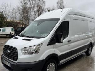 Fourgon avec parois et toit rigide Ford Transit