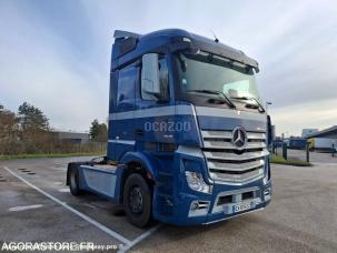 Pour semi-remorque Mercedes Actros