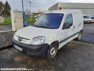 Fourgon avec parois et toit rigide Peugeot Partner
