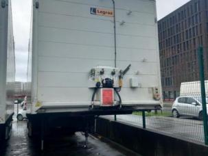 Fourgon avec parois et toit rigide Legras