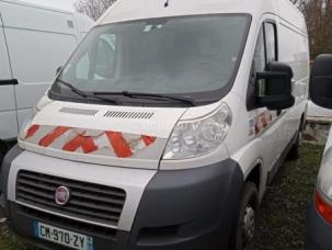 Fourgon avec parois et toit rigide Fiat Ducato