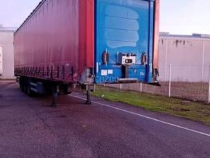 Carrosserie à parois latérales souples coulissantes (PLSC) Lecitrailer