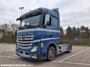 Pour semi-remorque Mercedes Actros
