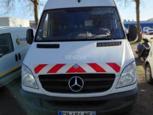 Fourgon avec parois et toit rigide Mercedes Sprinter