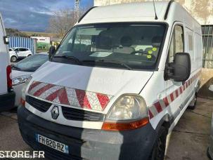 Fourgon avec parois et toit rigide Renault Master