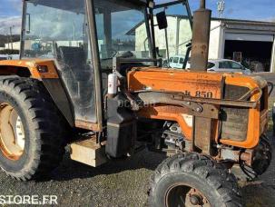 Tracteur agricole Renault R3163