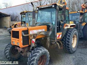 Tracteur agricole Renault R3163