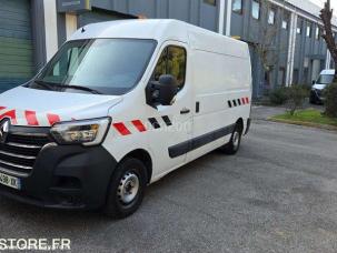 Fourgon avec parois et toit rigide Renault Master
