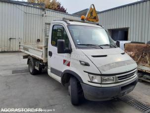 Benne basculante de chantier et de TP Iveco 35C10
