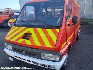Fourgon avec parois et toit rigide Renault Master
