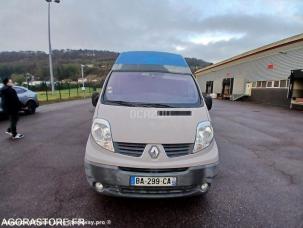 Fourgon avec parois et toit rigide Renault Trafic