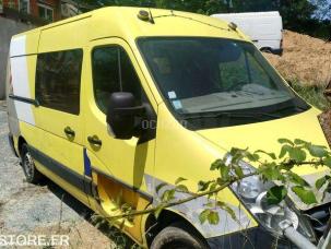 Fourgon avec parois et toit rigide Renault Master
