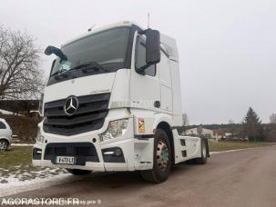 Pour semi-remorque Mercedes Actros