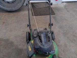 Tondeuse John Deere JS 61