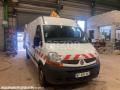 Fourgon avec parois et toit rigide Renault Master