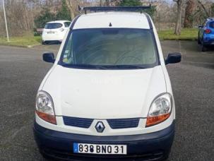 Fourgon avec parois et toit rigide Renault Kangoo