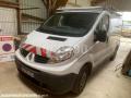 Fourgon avec parois et toit rigide Renault Trafic