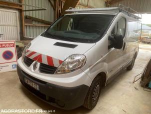 Fourgon avec parois et toit rigide Renault Trafic