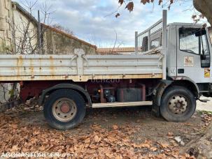 Benne basculante de chantier et de TP Iveco 150E18