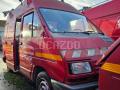 Fourgon avec parois et toit rigide Renault Trafic