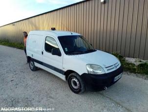 Fourgon avec parois et toit rigide Citroën Berlingo