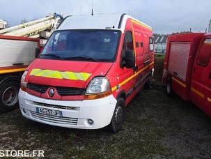 Fourgon avec parois et toit rigide Renault Master