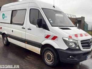 Fourgon avec parois et toit rigide Mercedes Sprinter
