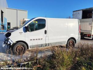 Fourgon avec parois et toit rigide Renault Trafic
