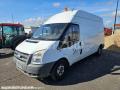 Fourgon avec parois et toit rigide Ford Transit