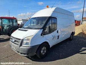 Fourgon avec parois et toit rigide Ford Transit