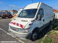 Fourgon avec parois et toit rigide Iveco 35C12