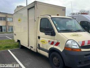 Fourgon avec parois et toit rigide Renault Master
