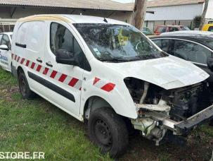 Fourgon avec parois et toit rigide Citroën Berlingo