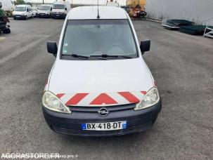 Fourgon avec parois et toit rigide Opel Combo