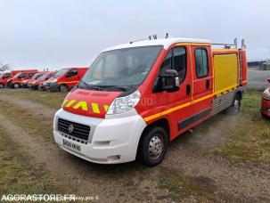 Fourgon avec parois et toit rigide Fiat Ducato