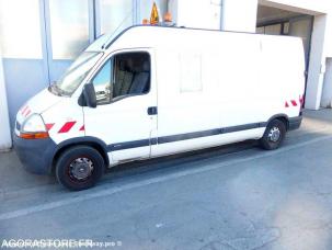 Fourgon avec parois et toit rigide Renault Master
