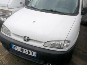 Fourgon avec parois et toit rigide Peugeot Partner
