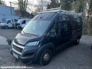 Fourgon avec parois et toit rigide Peugeot Boxer